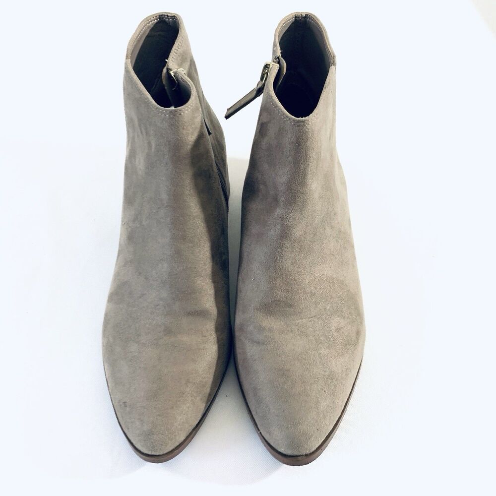 J Crew Ankle Booties Women 8.5 Taupe Grey Faux Suede Flat Modern Preppy Fall - Picture 4 of 7